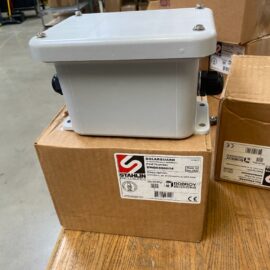 Stahlin SolarGuard 6x4x4 NEMA 4X Fiberglass Junction Box (DWG6866604)